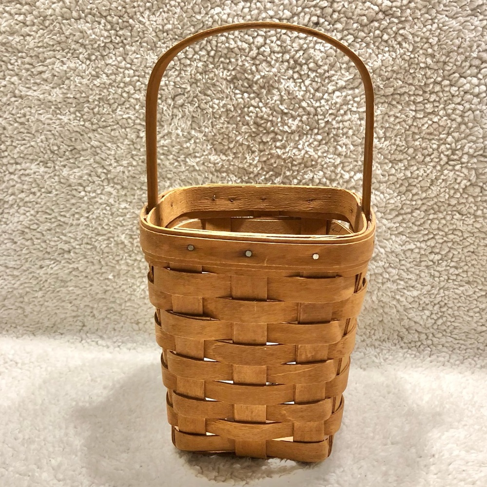 1987 LONGABERGER Tall Square Basket